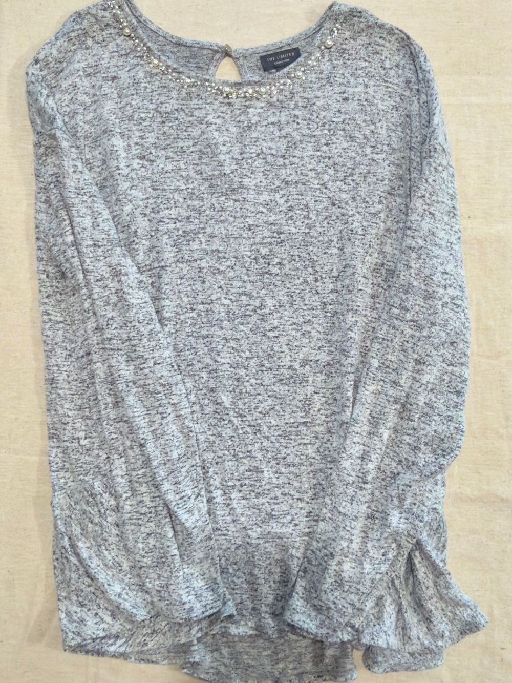 The Limited Collection : Soft Grey Pearl Accent